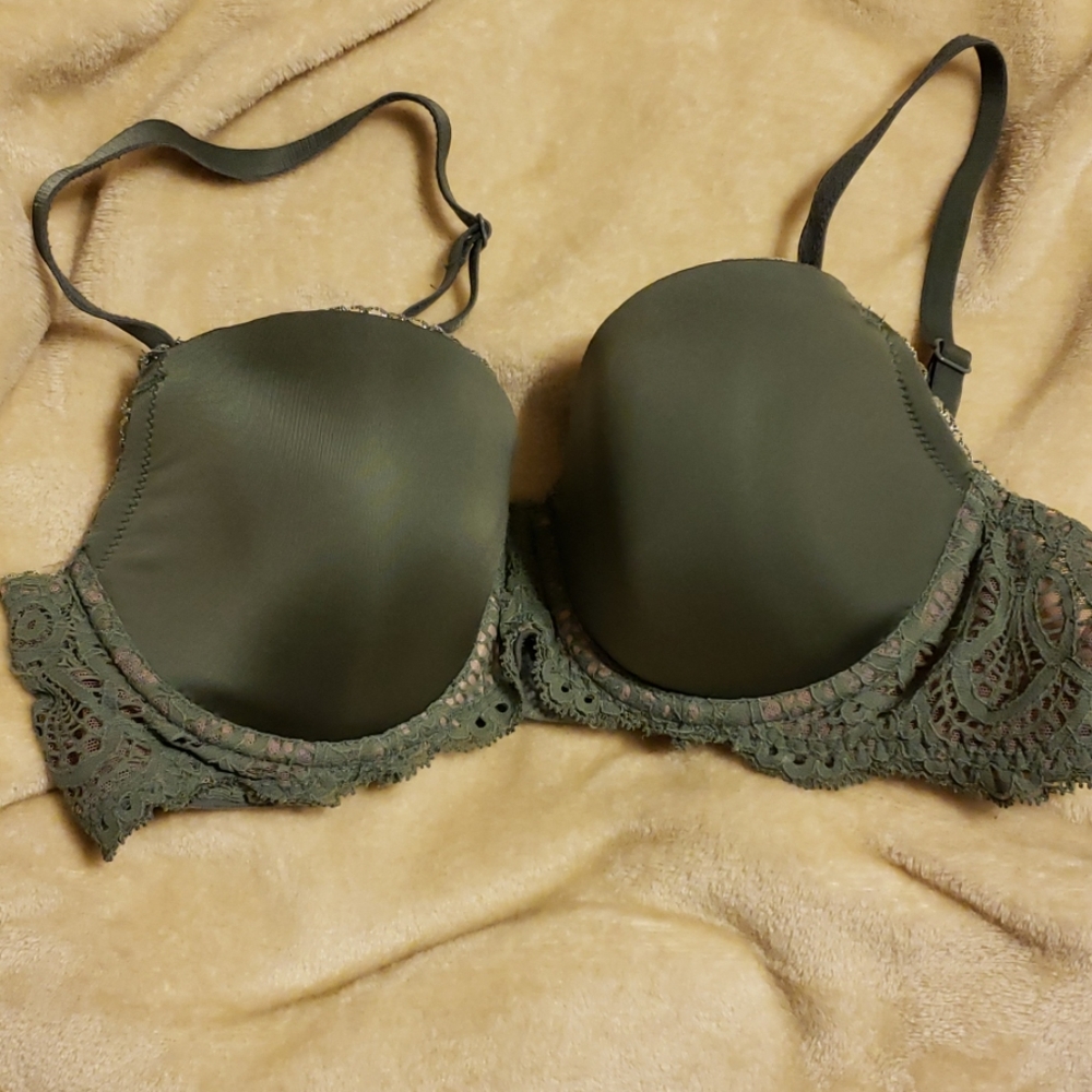 *2 for $15*  Victoria Secret 34C
